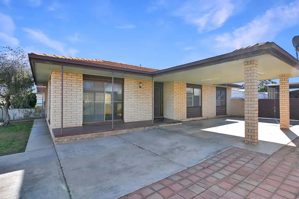 Broken Hill 3कमरा DESIRABLE RESIDENTIAL AREA