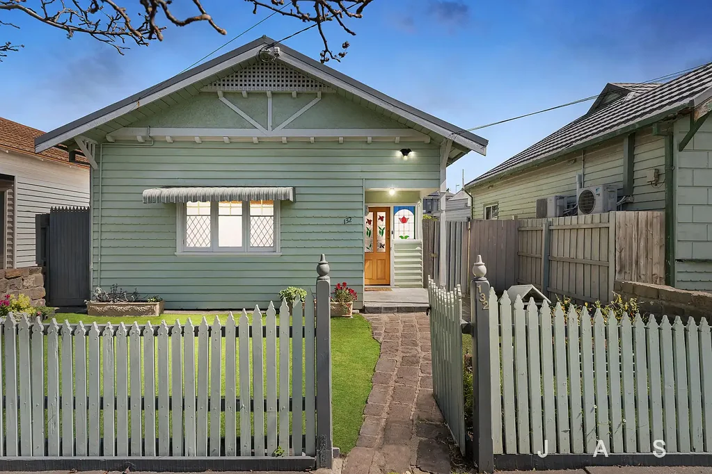132 Queensville Street, Kingsville, VIC 3012