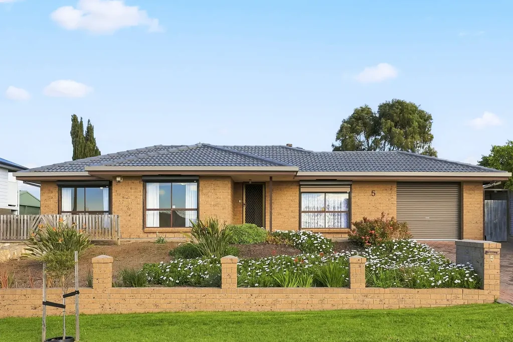 Goolwa Beach 3房  Huge Allotment. Central Position.