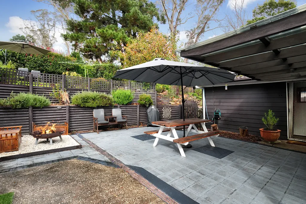 Katoomba 4ਬੈੱਡਰੂਮ NEW PRICE! - Modern Family Living with Valley Views & Privacy