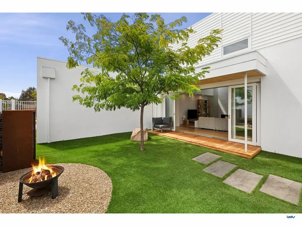 Torquay 4 Bedroom Coastal Meets Luxe Opposite the Park - Display Home