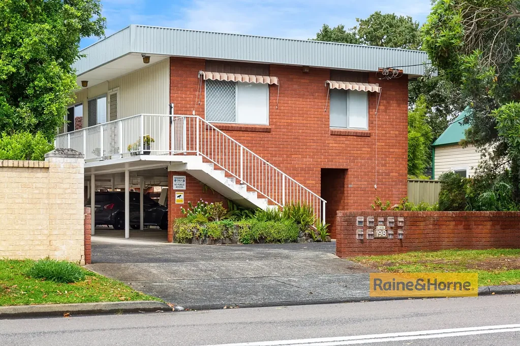 Two Bedroom Unit in Waterfront Complex!