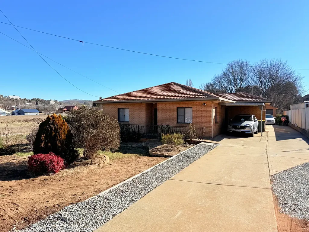 Cooma 4 Bedroom Modern Family Home