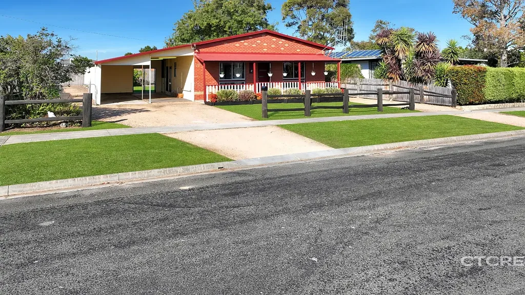 Orbost 3ਬੈੱਡਰੂਮ Tidy & Tasteful on Tyndall