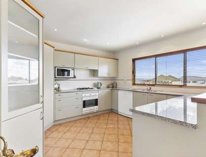 3/2 Colonial Road, Birkenhead, North Shore City, Auckland, 4 Bedrooms, 3 Bathrooms, Townhouse
