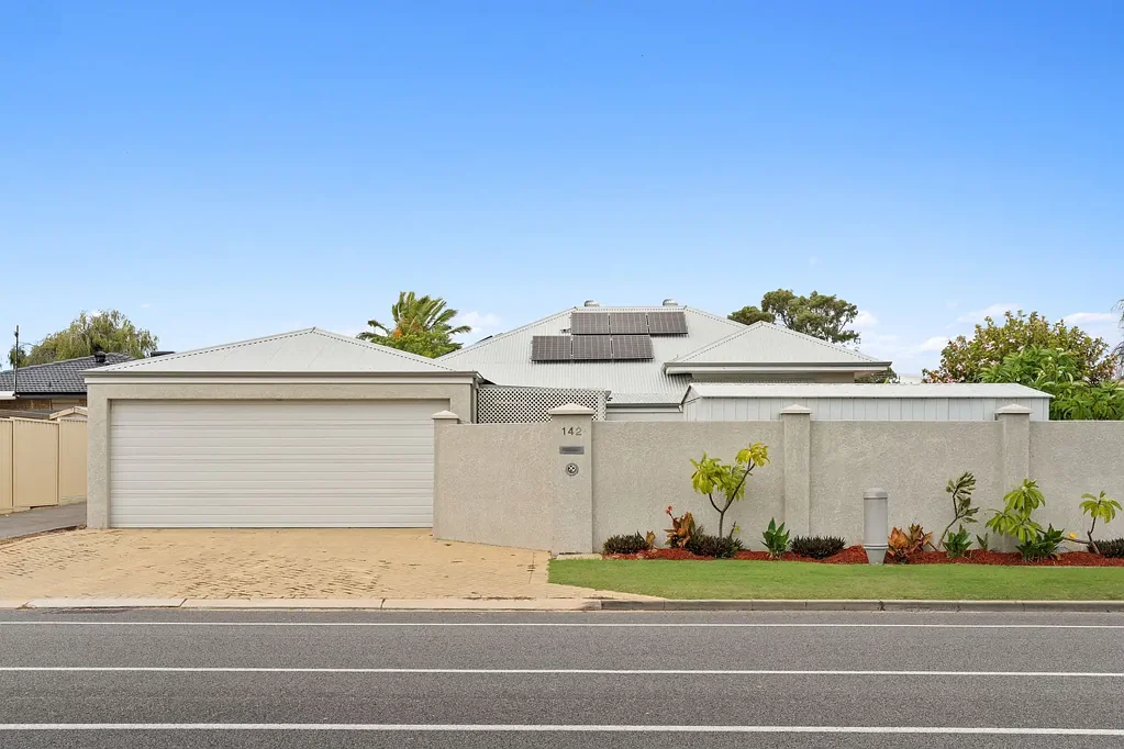 142 Safety Bay Road, Shoalwater, WA 6169