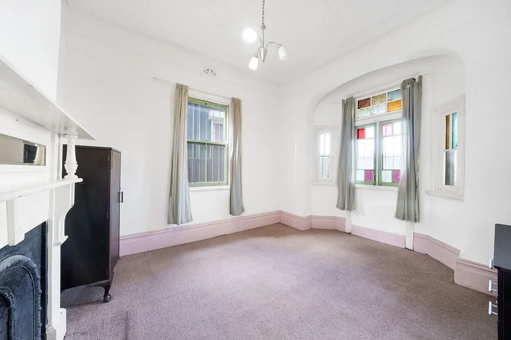 Lewisham 3ਬੈੱਡਰੂਮ Freestanding Federation house on 297sqm