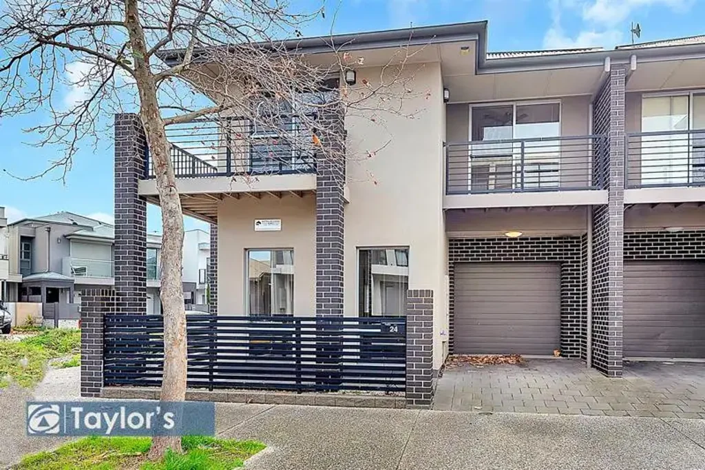 QUALITY BUILT & WELL PRESENTED TOWNHOUSE!