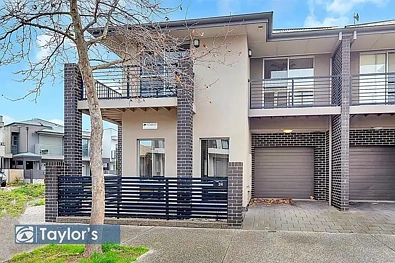 24 Coventry Street, Mawson Lakes, SA 5095, 3 slaapkamers, 2 badkamers, Townhouse