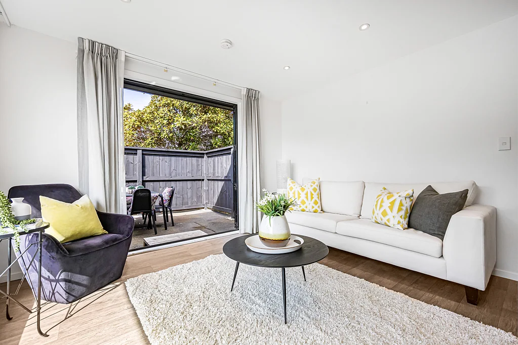 5/108-112 Unsworth Drive, Unsworth Heights, North Shore City, Auckland