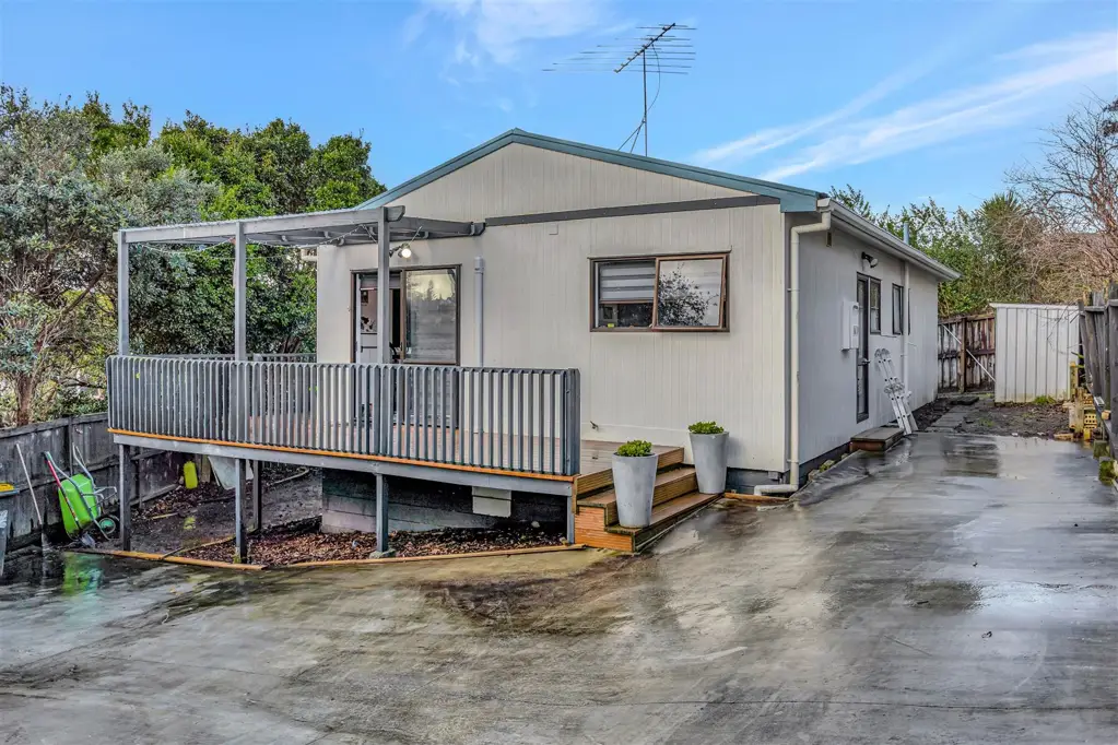 Massey 3ਬੈੱਡਰੂਮ Fantastic First Home, With Ample Parking On Site!