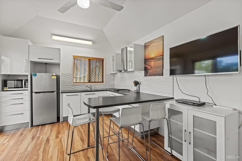 Cable Beach 1部屋 Renovated and Furnished!