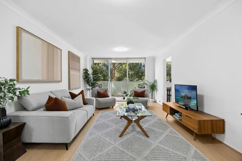 Chatswood 3房 Chatswood CBD 附近带双阳台的采光公寓 Light-filled apartment with dual balconies near Chatswood CBD