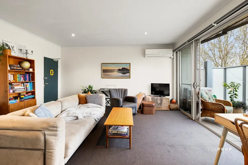 Carlton North 2房 市中心精品公寓 2卧雅致居所 低层建筑尊贵地段 步行即享城市繁华 Elevate Your Expectations Close to the CBD