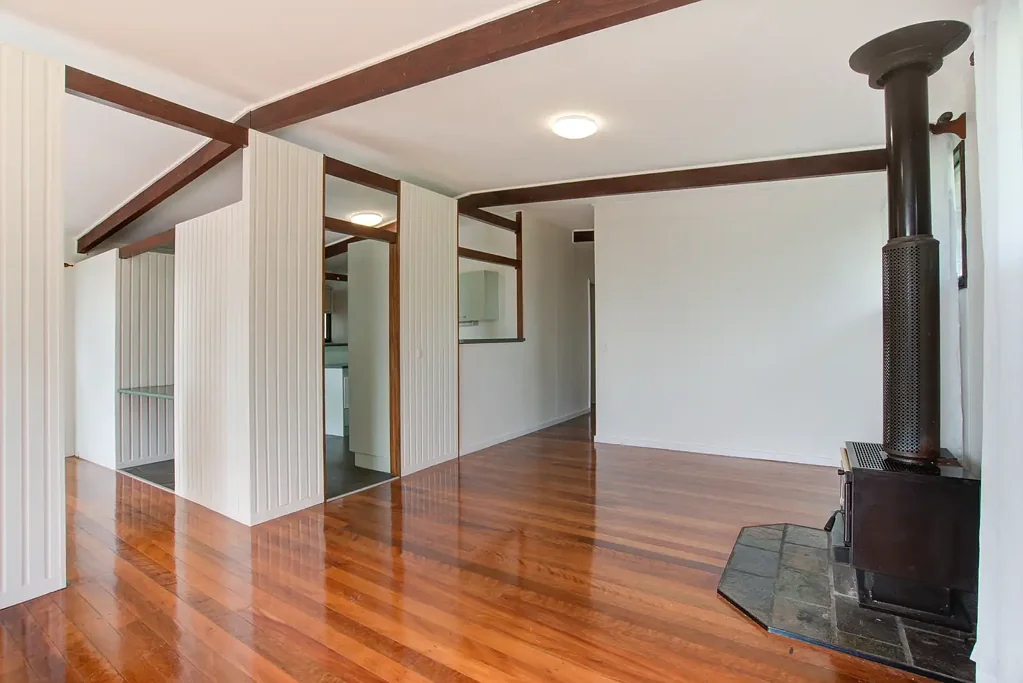 Like to entertain with city views? Need dual living? Garden maintenance included