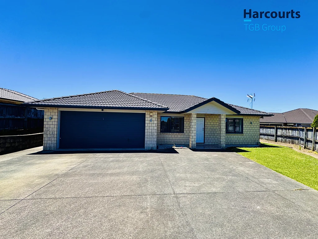 Spacious 4-Bedroom Home with Study in a Prime Location!