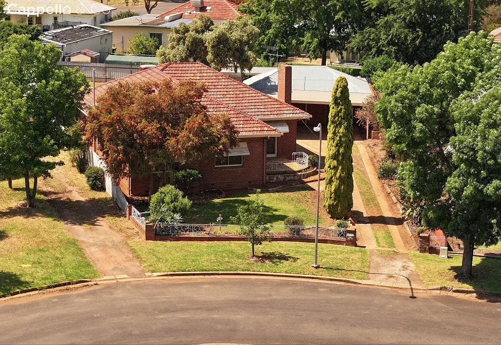 16 Lawson Crescent, Griffith, NSW 2680