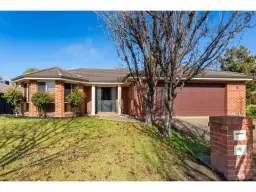 1 Grandeur Place, East Albury