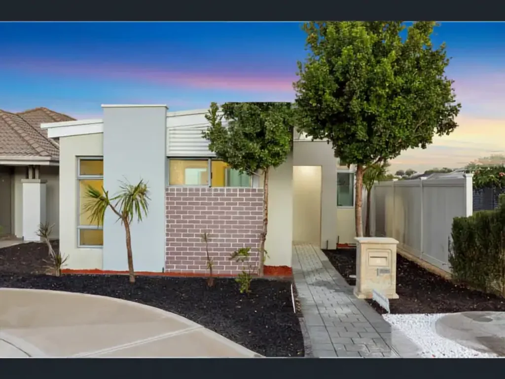 3 Bed x 2 Bath Home with Double Garage - Low Maintenance, Quiet Beeliar Street, Close to Everything - Available Now