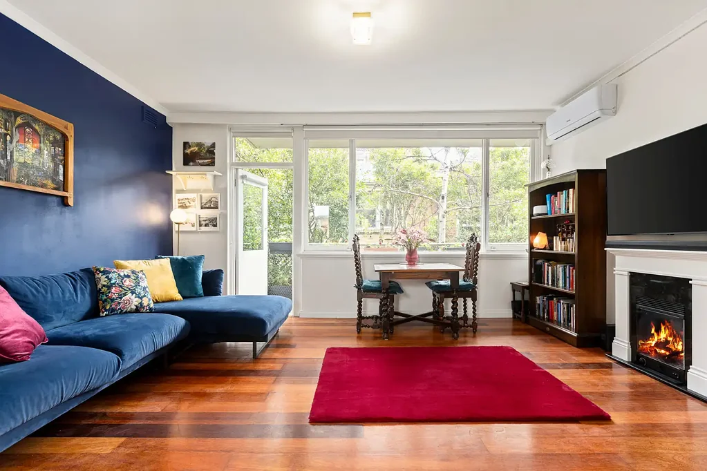 Elwood 2房 宽敞、绿意盎然的休憩之所，采光极佳 A Spacious, Leafy Retreat with Beautiful Natural Light