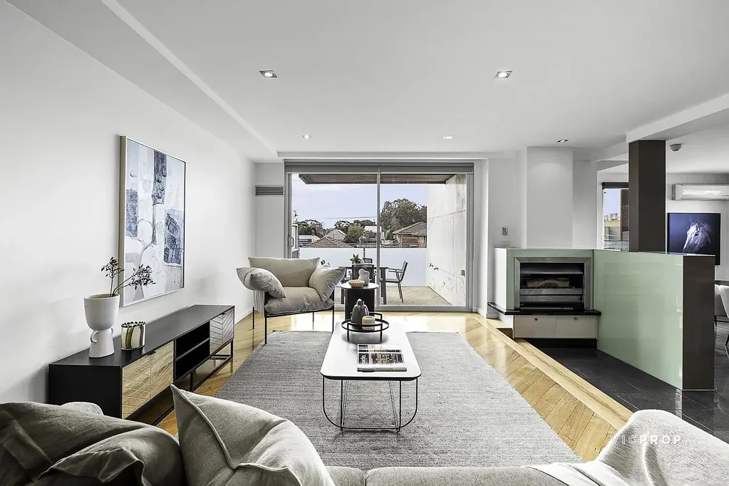 Brunswick 2Kwarto Sophisticated Inner-North Living with Terrace & Fireplace