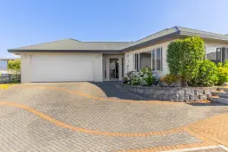 9 Birchwood Lane, Hilltop