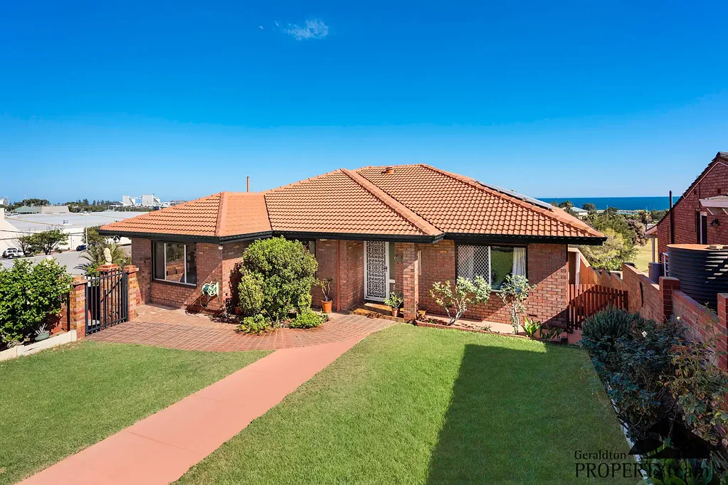 Geraldton 4ਬੈੱਡਰੂਮ Panoramic Ocean Views & Unmatched CBD Lifestyle
