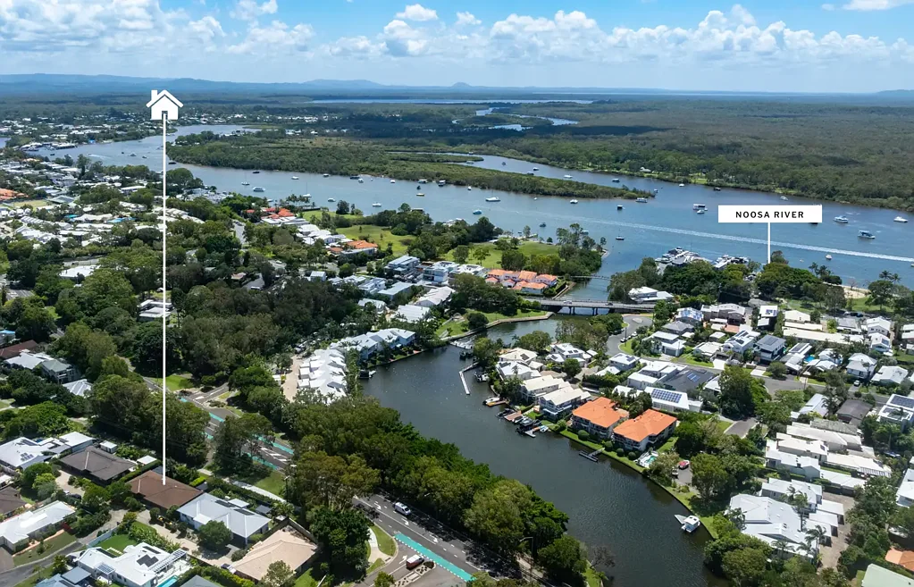 Noosaville 4房  Style, Serenity & Steps to the River