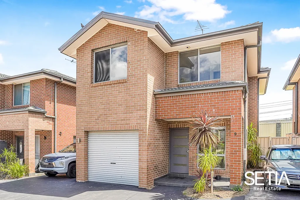 Four bedroom townhouse in a prime location