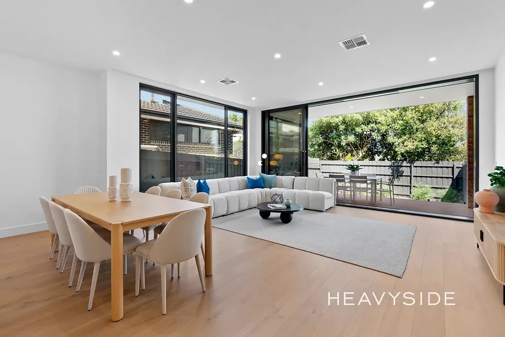 24A Royton Street, Burwood East, VIC 3151