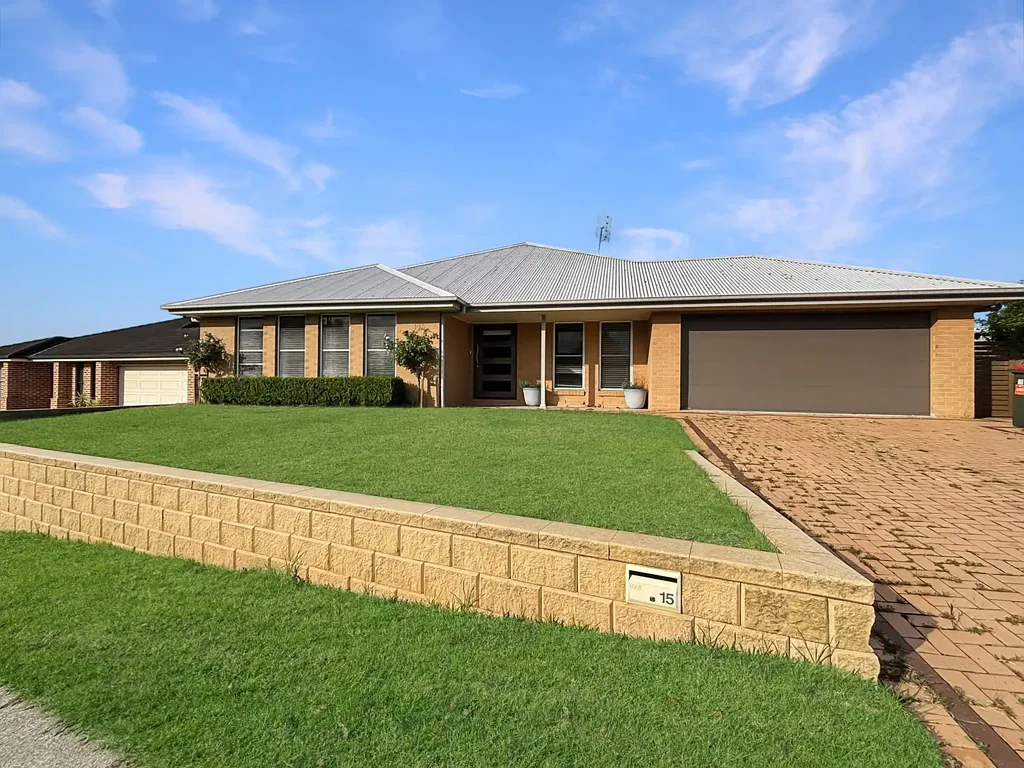 15 Wigeon Chase, Cameron Park, NSW 2285