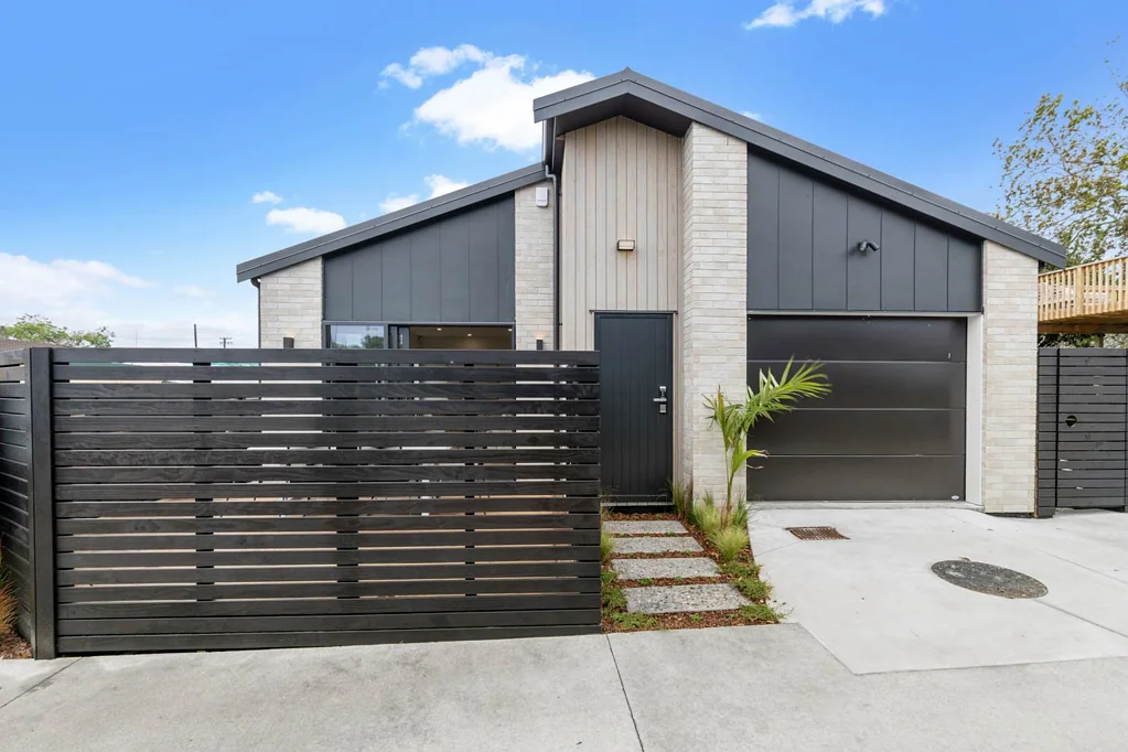 Mangere Bridge 3બેડરૂમ Single Level, Brick Beauty!