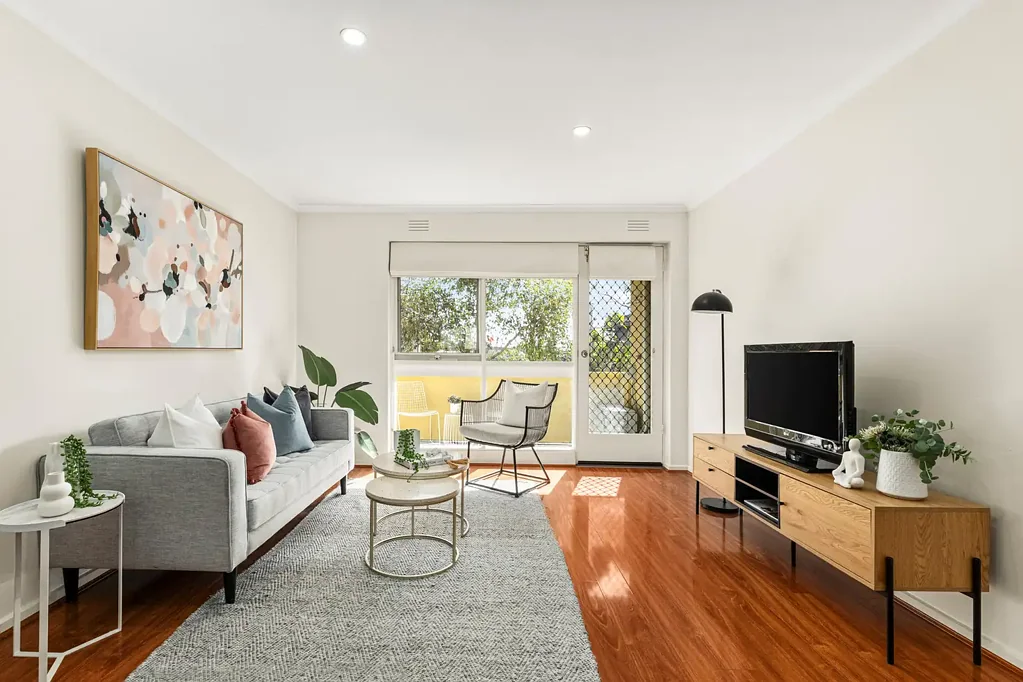 Hampton 2ਬੈੱਡਰੂਮ Parkside, Beachside, and Bathed in Sunlight – Bayside Living at Its Best