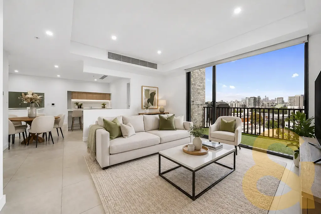 ELEVATED CONTEMPORARY LIVING WITH CITY VIEWS