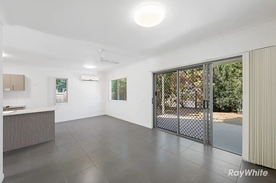 16/2 Beezley Street, Glen Eden, QLD 4680, 3 slaapkamers, 2 badkamers, House