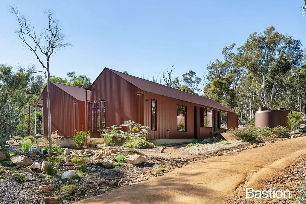 Sutton 3ห้องนอน A Multi-Award Winning Off-Grid Retreat Where Design, Nature and Sustainability Converge
