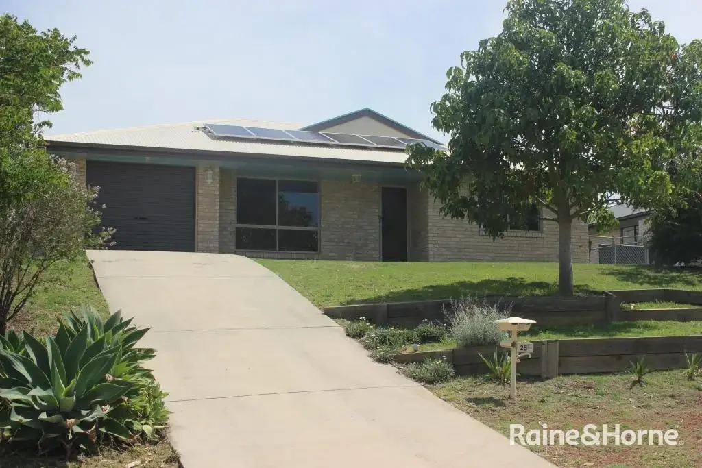 25 Banksia Drive, Kingaroy, QLD 4610