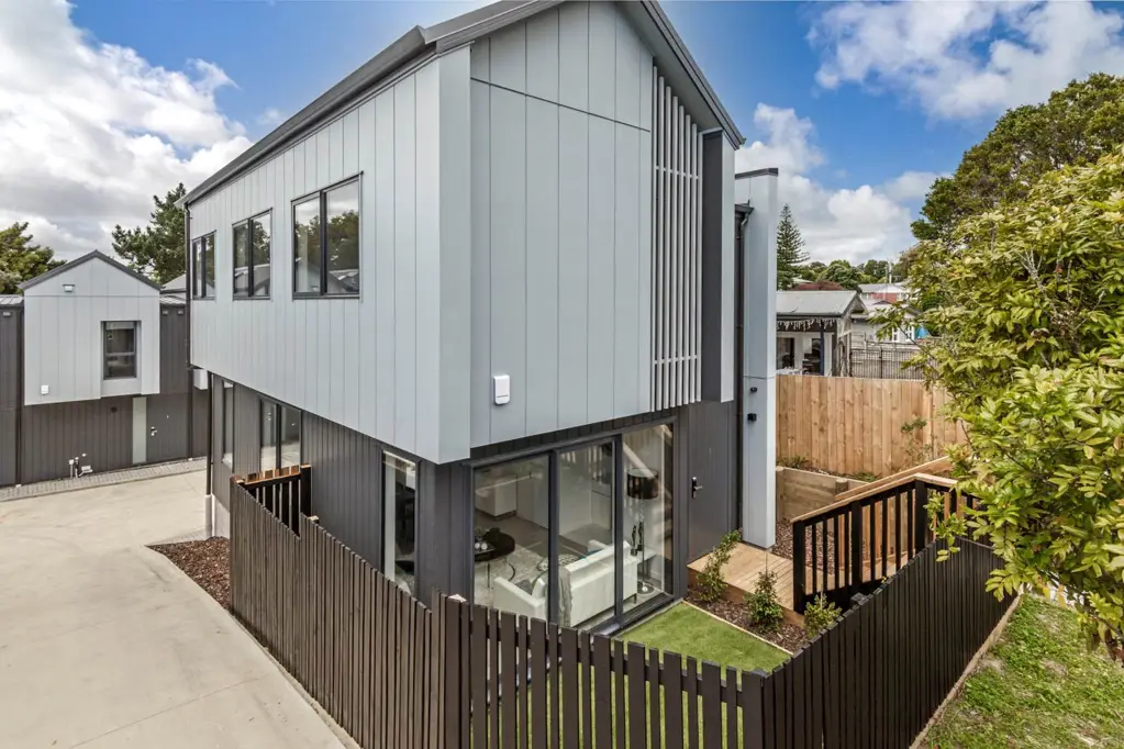 Te Atatu Peninsula 3部屋 Standalone Townhouse Next to Reserve!