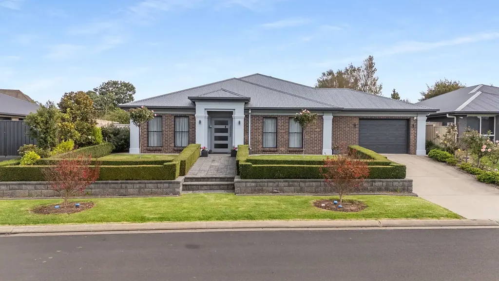 16 Mickail Court, Mount Gambier, SA 5290