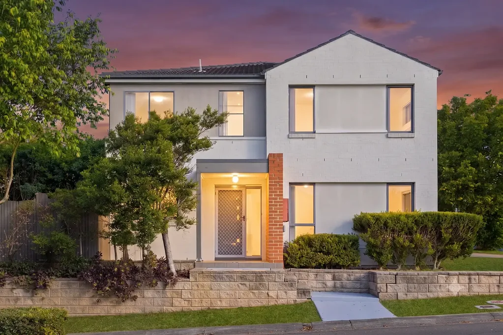 Acacia Gardens 3 Slaapkamer PARK FACING Family Home with Resort Style Amenities & 12 Minutes Walk to Quakers Hill East Public School!