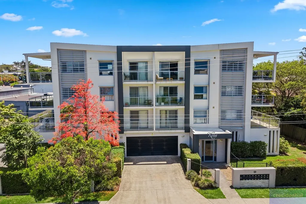 Beenleigh 2房 Beenleigh中心两房 优越地理位置 现代厨房电器 宽敞带顶阳台 主卧带套间 安全对讲停车 Elevated Apartment Living in the Heart of Beenleigh
