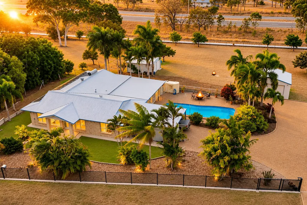 Glenlee 3房  Spacious Family Living on a Fully Usable Near Acre in Sought-After Glenlee