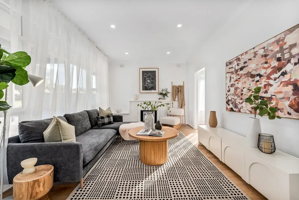 Morphett Vale 4ਬੈੱਡਰੂਮ Elevated Family Living in Convenient Location