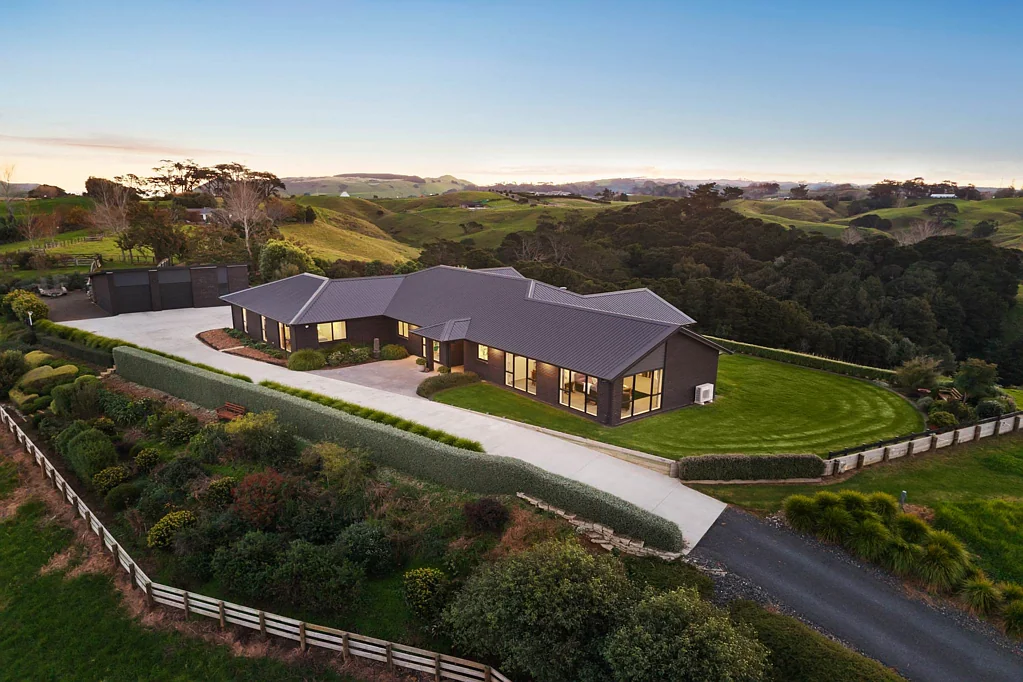 Waiuku 4Zimmer “SMOKEY HOLLOW” SERENE SOPHISTICATION