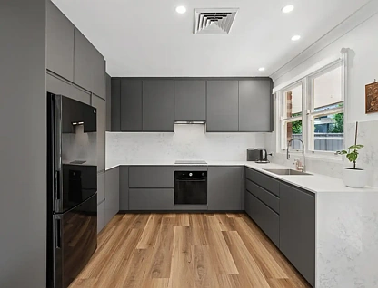 26 Sylvan Grove, Picnic Point, NSW 2213, 3房, 2浴, House