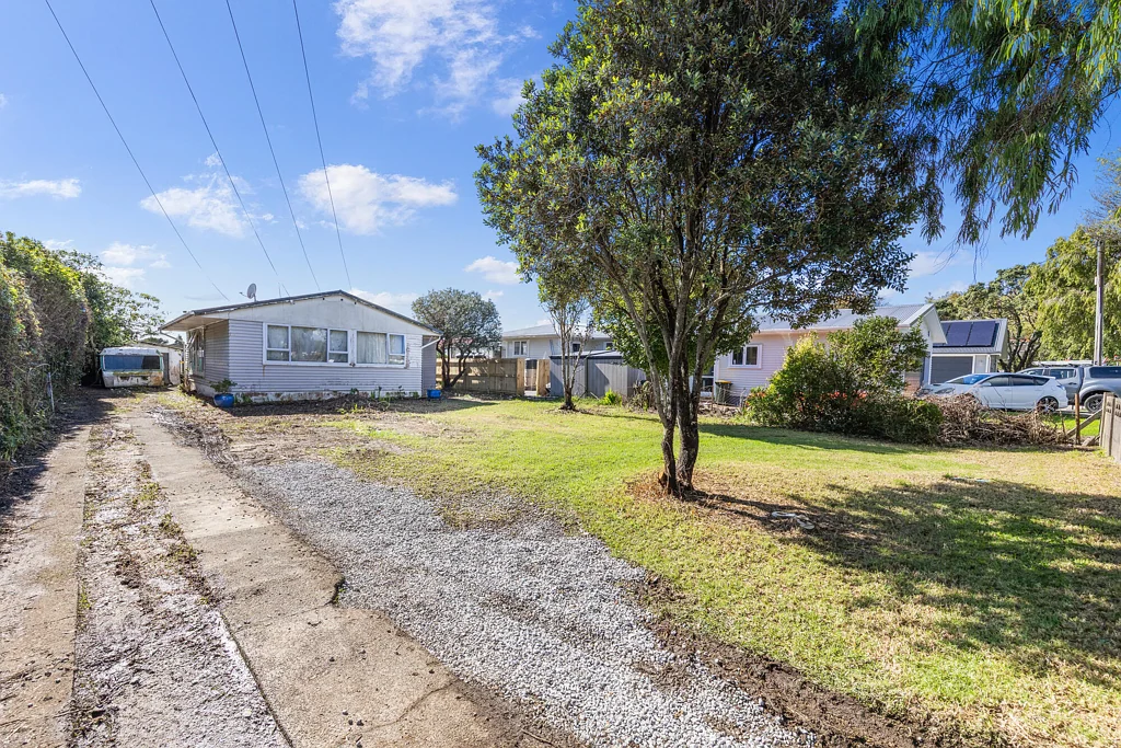 Mangere Bridge 3房  Big land, big opportunity, must be sold