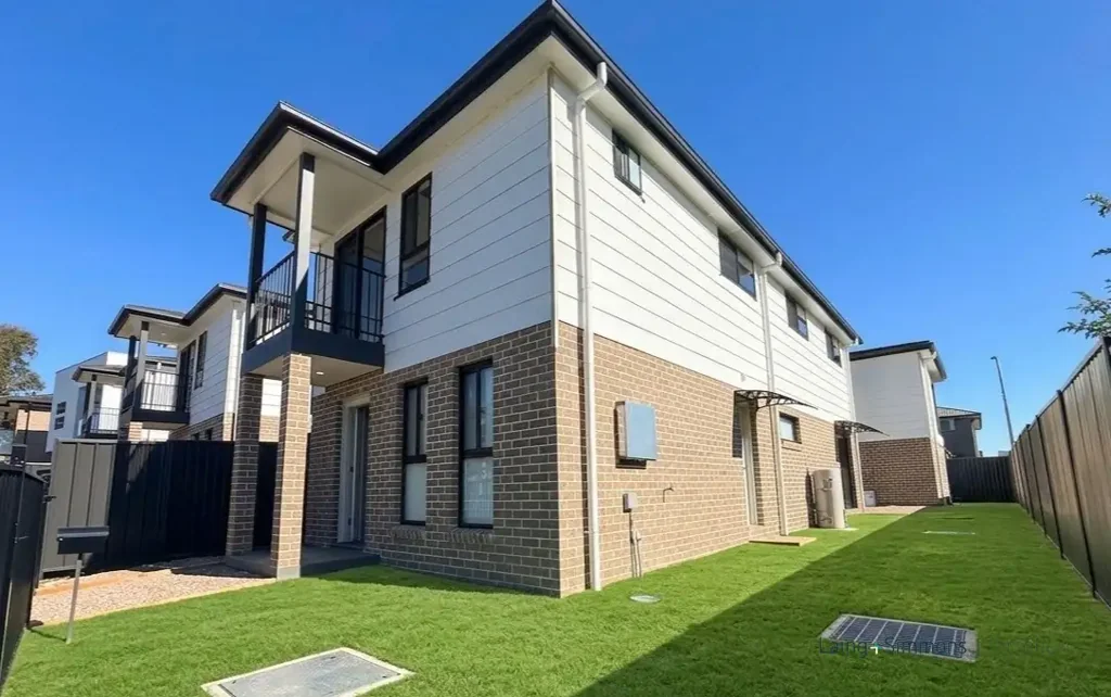 Conveniently Located in Edmondosn Park-4 Bedroom Double Storied House