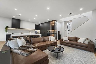 2 Wirreanda Court, Blackburn, VIC 3130, 4 slaapkamers, 3 badkamers, House