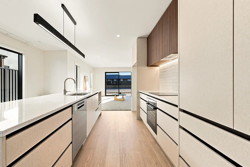 Cromwell 3 Bedroom Brand New with Downstairs Master Suite