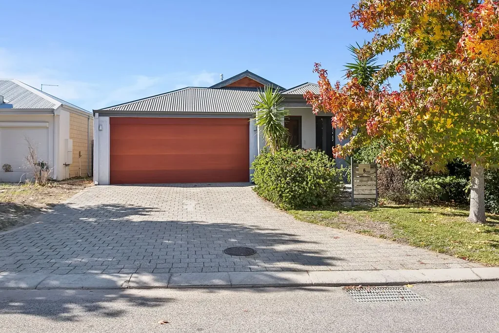 Aveley 3ห้องนอน A Standout First Home Opportunity with Space, Style & Flexibility